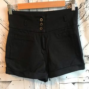 Ci Sono high waisted stretchy shorts sz Medium